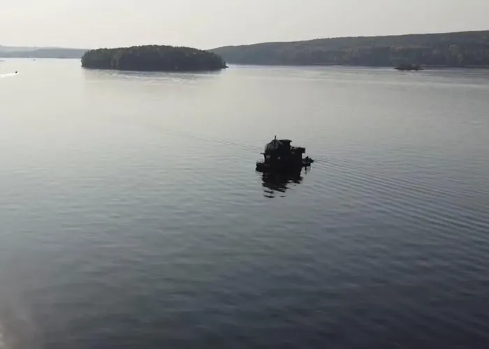 Worlds Only Luxury Glass Igloo Sauna Houseboat Jyväskylä